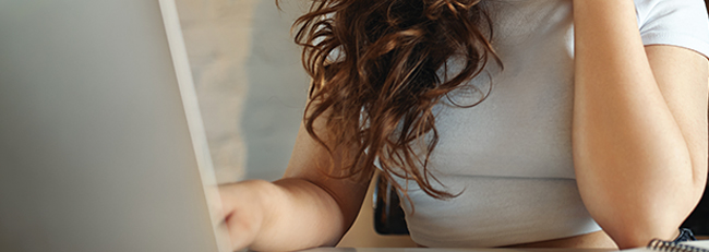 Secretária trabalhando